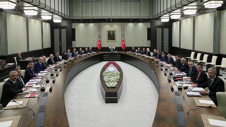 Bakanlardan Özgür Özel’e Sert Tepki: “Cunta Arıyorsanız Kendi Tarihinize Bakın”