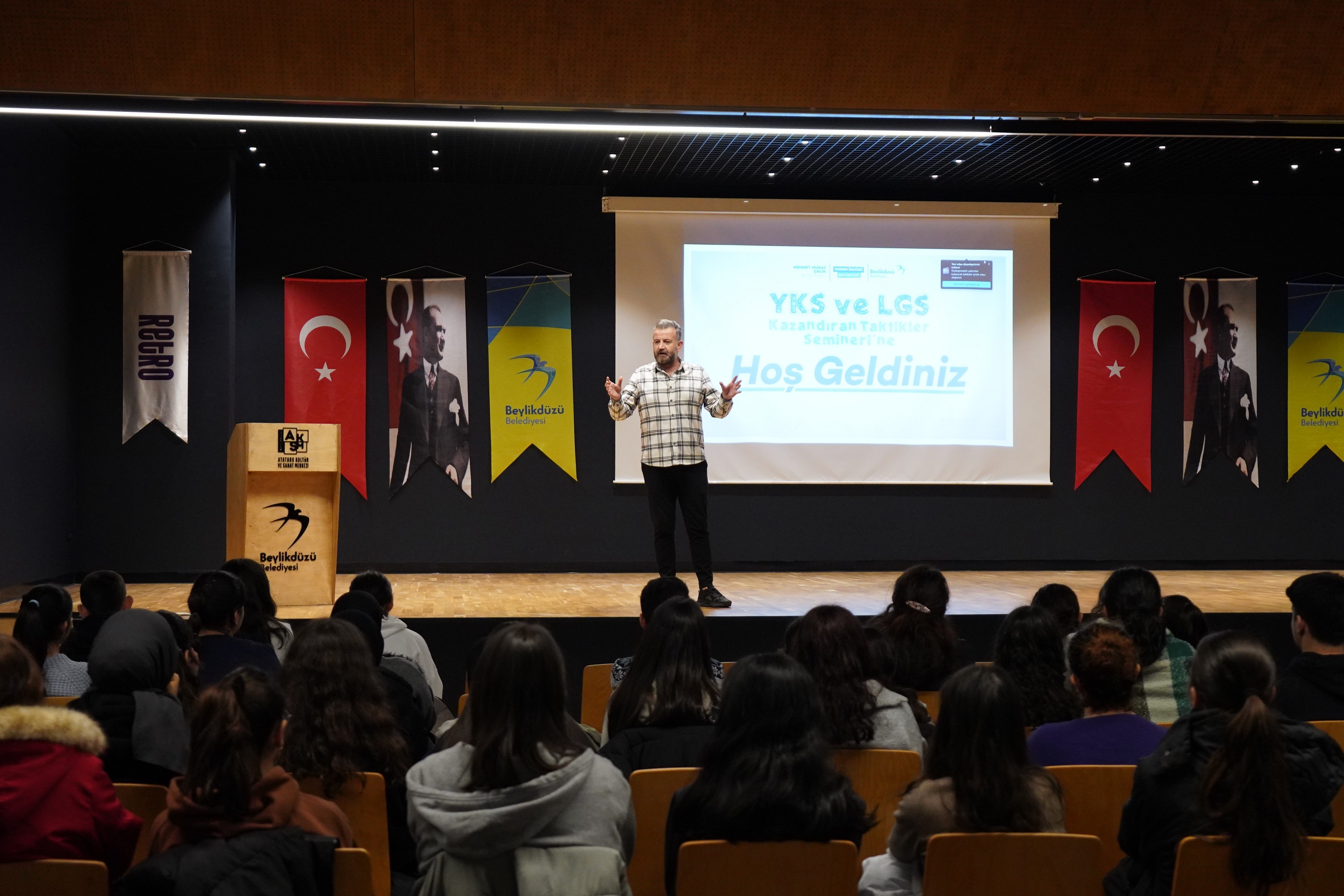 Beylikdüzü Belediyesi’nden LGS ve YKS Adaylarına “Kazandıran Taktikler Semineri”