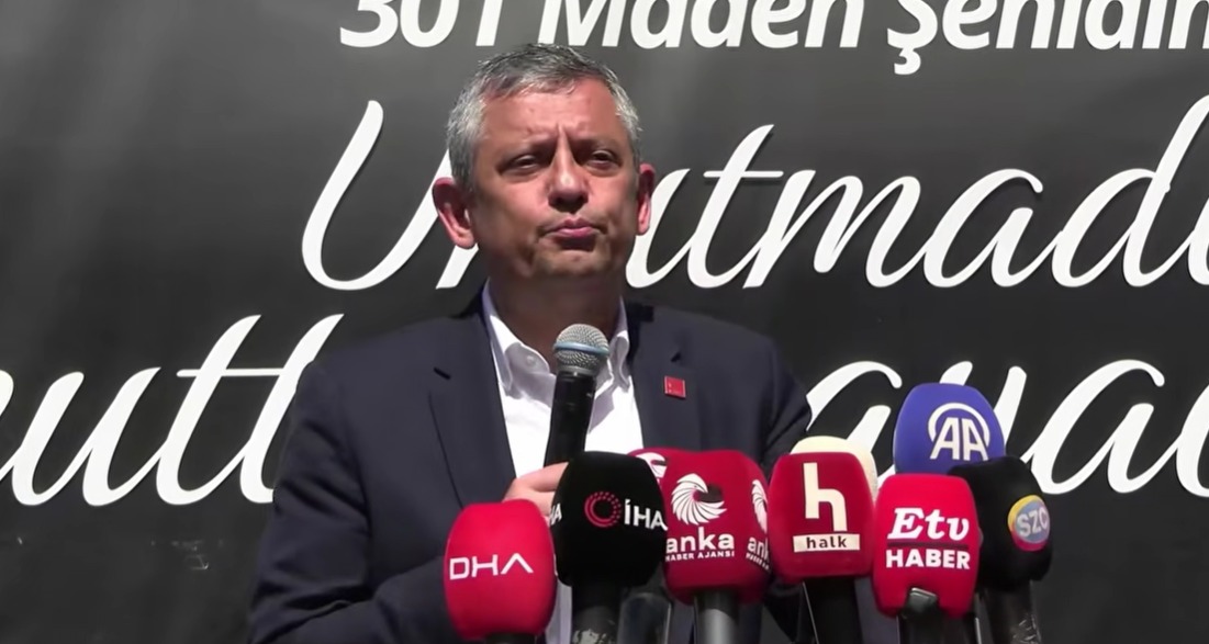 Özgür Özel Soma’da 'Kara Düzeni' Hedef Aldı: "Bu Rejimi Yerle Bir Edeceğiz!"
