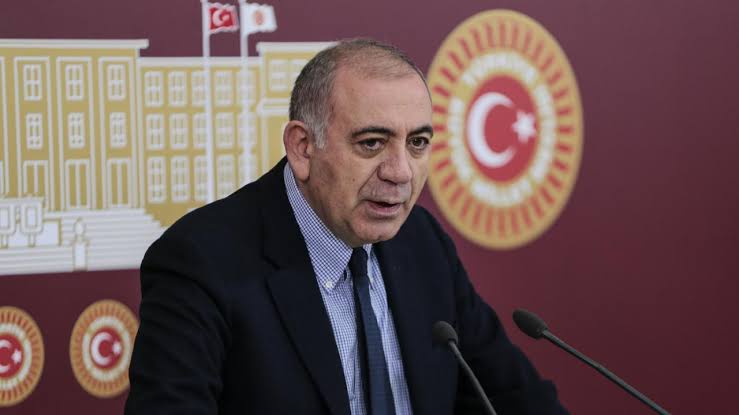 Gürsel Tekin: “CHP Benim Kırmızı Çizgim”