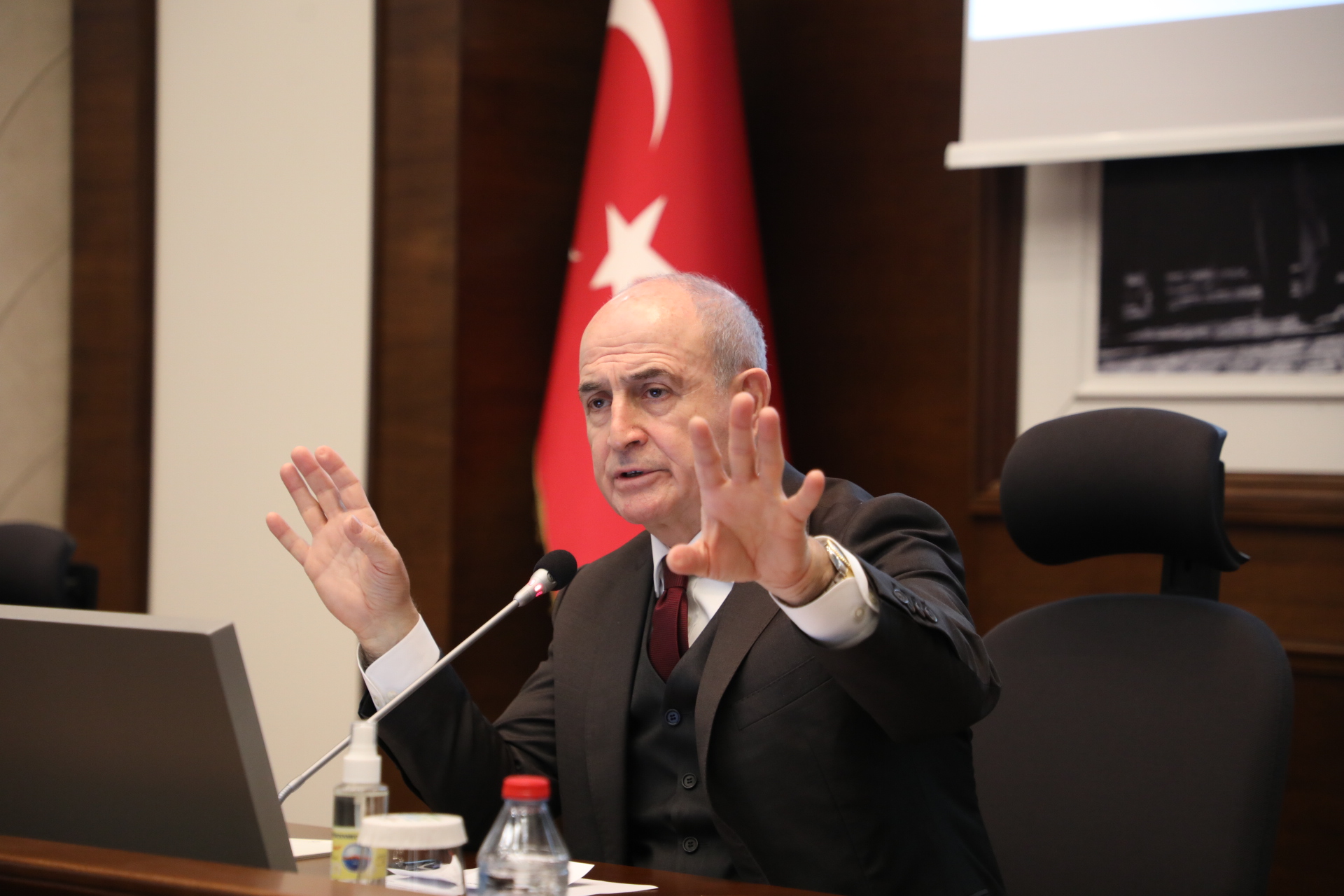 BÜYÜKÇEKMECE BELEDİYE MECLİSİ 2019 - 2024 DÖNEMİNİN SON OTURUMUNU GERÇEKLEŞTİRDİ