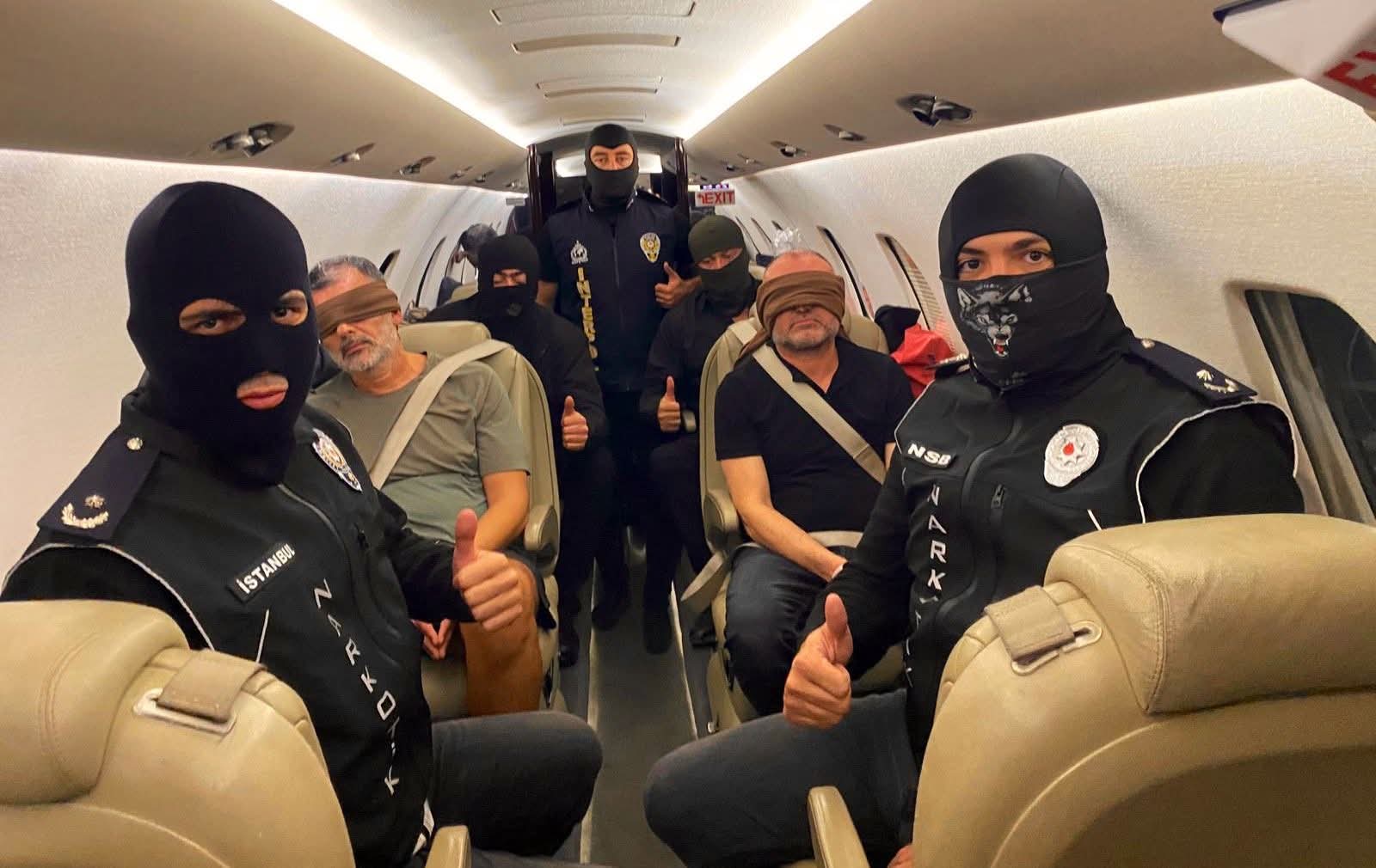 Kırmızı Bültenle Aranan ‘Don Vito’ Lakaplı Uyuşturucu Baronuyla Suç Ortağı Türkiye’ye İade Edildi!