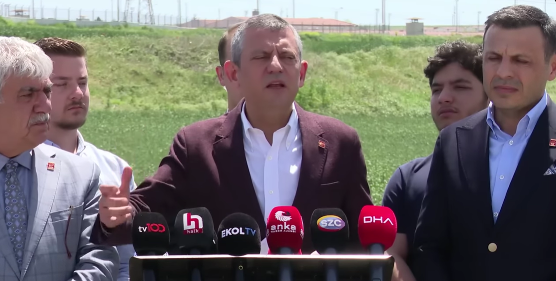 Özgür Özel :“Güç Gösterisi Bitti, Şimdi Panik Evresindeler”