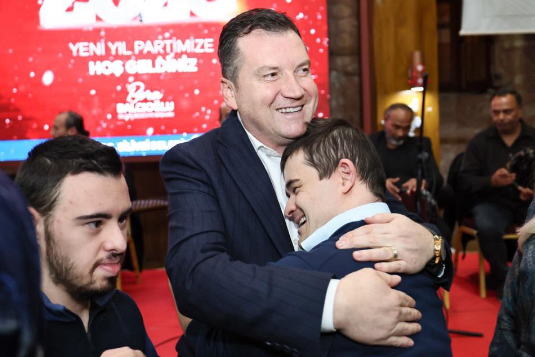 Başkan Balcıoğlu, EYKOM’da yılbaşı partisine katıldı