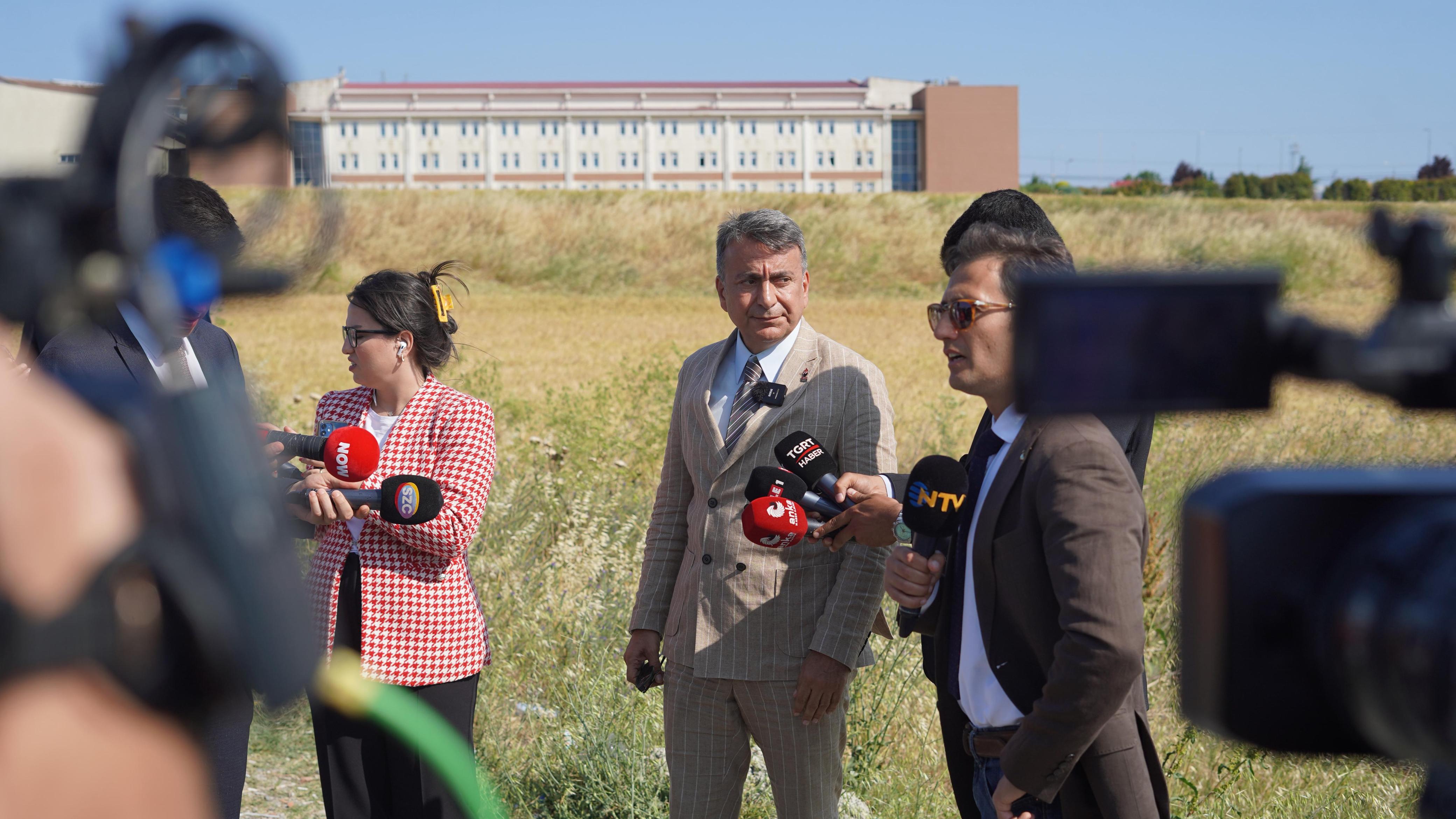 Zafer Partisi'nden Silivri'deki Duruşma Sonrası Sert Tepki: "Ümit Özdağ’a Kaba Kuvvet Uygulanıyor"