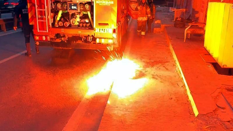 Avcılar'da Elektrik Kablolarında Patlama Paniğe Neden Oldu