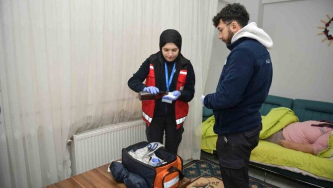 Esenyurt Belediyesi'nden Örnek Hizmet: Tüp Bebek Tedavisi Gören Kadınlara Evde Sağlık Desteği