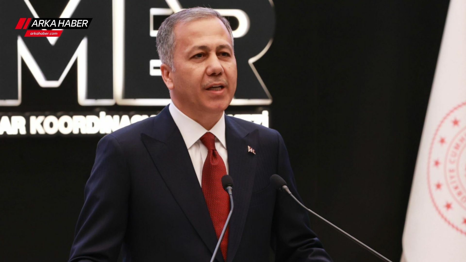 İstanbul'da Dev Uyuşturucu Operasyonu: "NARKOÇELİK-19" Çetesine Darbe - 480 kg Madde ve 71 Bin Hap Ele Geçirildi!